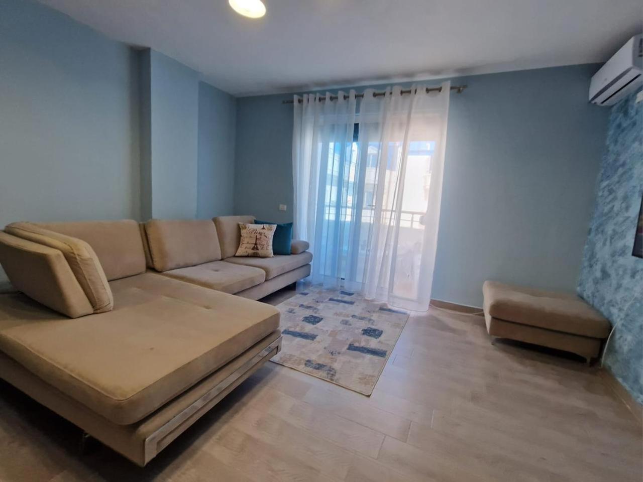 Anda's Cozy Place At Fafa Apartament Golem (Tirana)